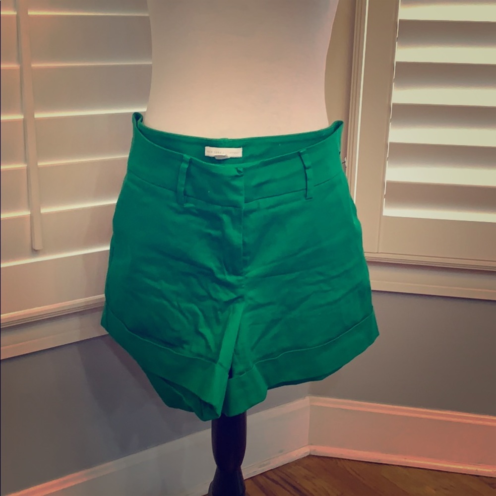Kelly Green shorts with cuff